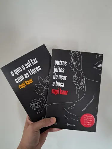 Livros dois por R$50,00 