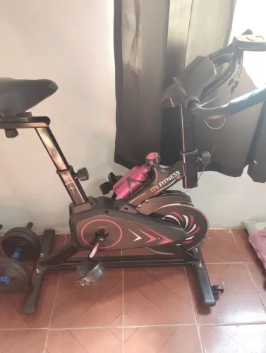 Bicicleta ergométrica nova
