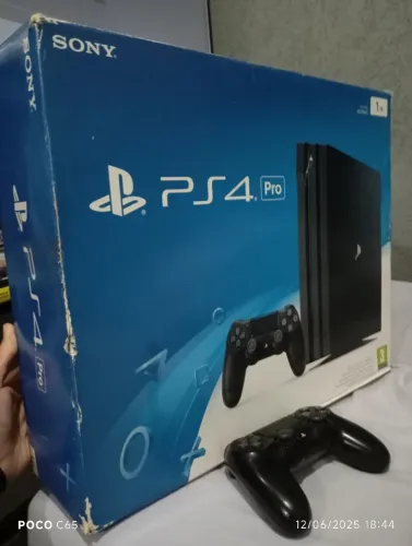 PlayStation 4 pro + controle