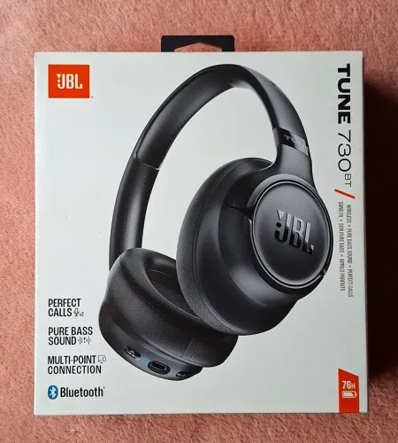 Fone de ouvido Bluetooth JBL Tune 730 bt
