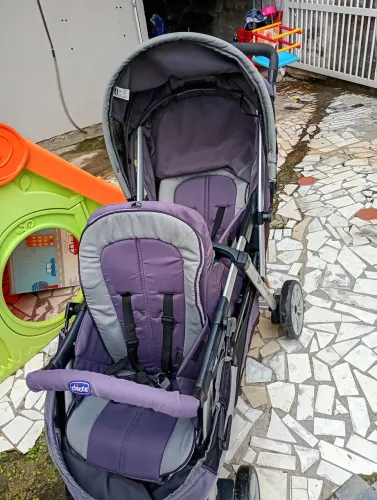 Vendo carrinho gêmeos Chicco ou 2 crianças