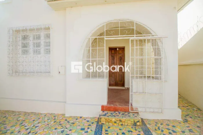 Casa comercial 4 quartos para aluguel Centro 288,88m² Montes Claros MG