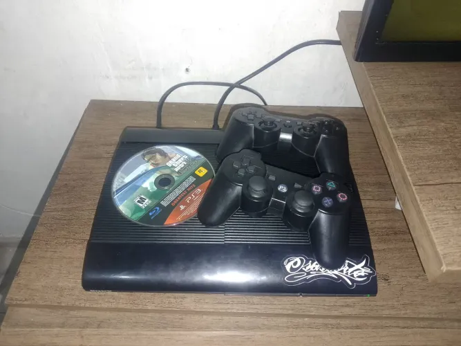 Playstation 3 bem conservado!