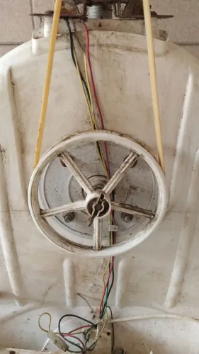 Tanquinho de lavar roupa