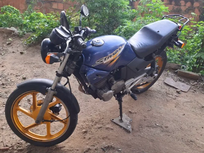Moto honda strada 200