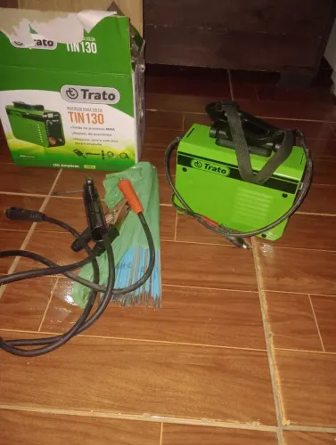Vendo uma máquina de solda semi-nova
