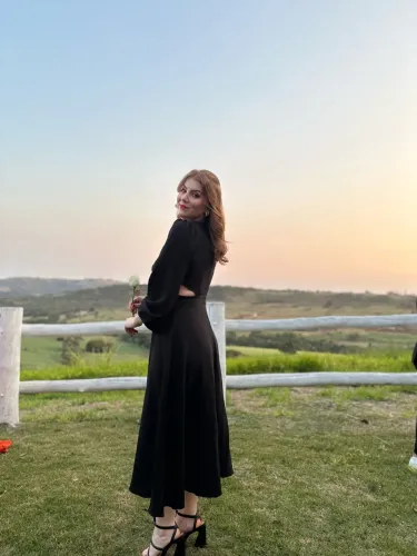Vestido de festa preto midi