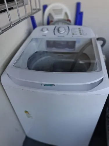 Vendo máquina de lavar Electrolux
