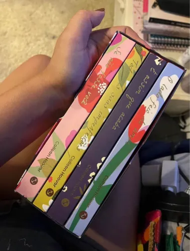 BOX COLLEEN HOOVER