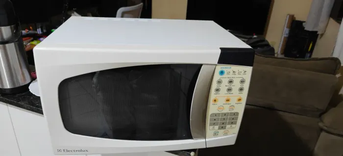 Micro-ondas Electrolux usado
