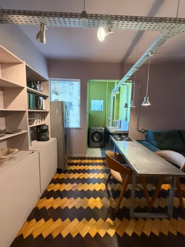 Apartamento mobiliado à venda e para locação no Ed. Rotary