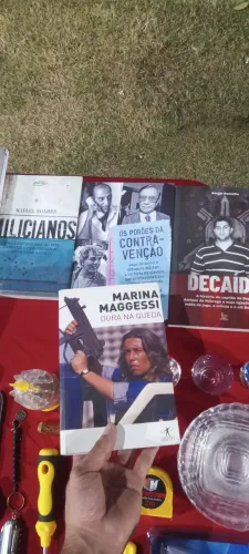 LIVROS POLICIAIS
