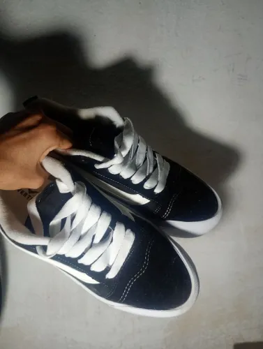 Sapato preto e branco (novo)