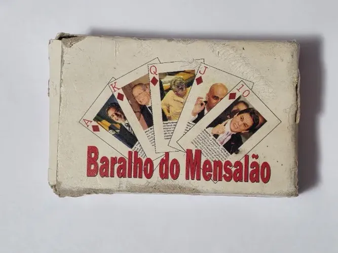 Raríssimo Baralho do Mensalão 2000 temático com personagens envolvidos Item de Colecionado