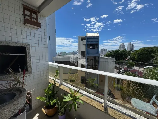 APARTAMENTO MOBILIADO COM 3 DORMITÓRIOS E 2 VAGAS DE GARAGEM NO ESTREITO