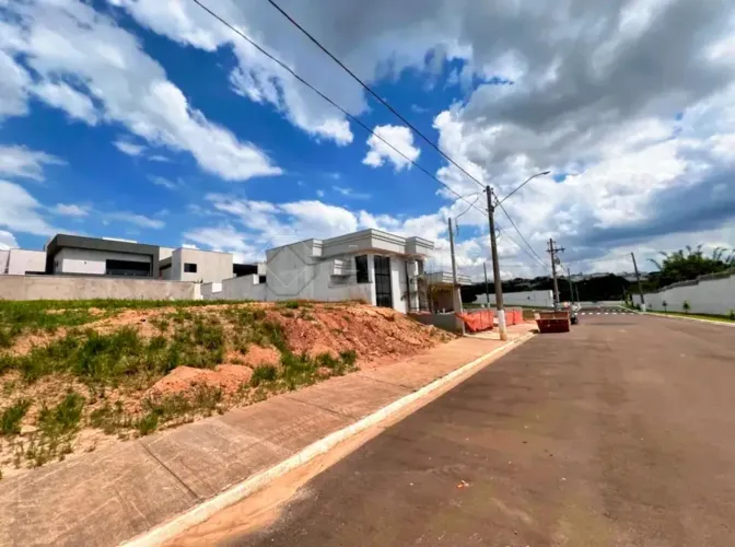 Terreno à venda no Condomínio Phillipson Park em Americana/SP