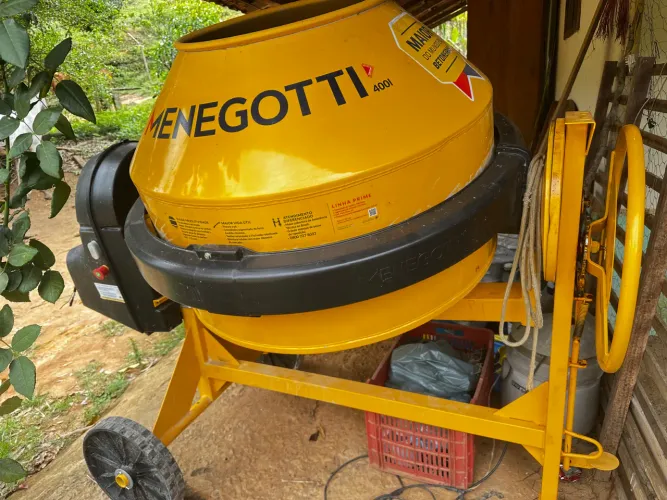 Alugo betoneira 400L, a semana R$ 400,00