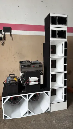 Som automotivo completo interno som de adulto