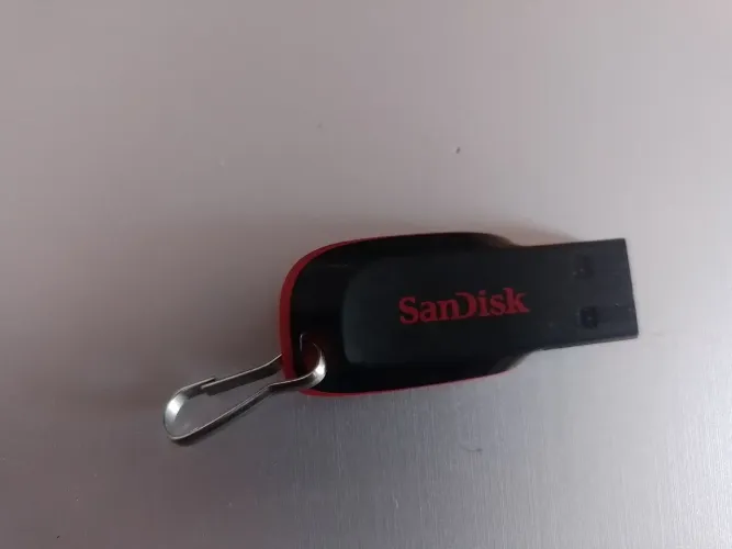 Pen drive 32gb novo