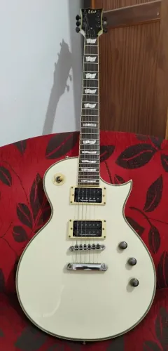 Guitarra ESP/LTD Les Paul 401 com Seymour Duncan