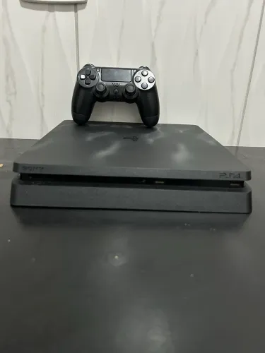 Vende-se ps4 com 216 jogos aceito troca