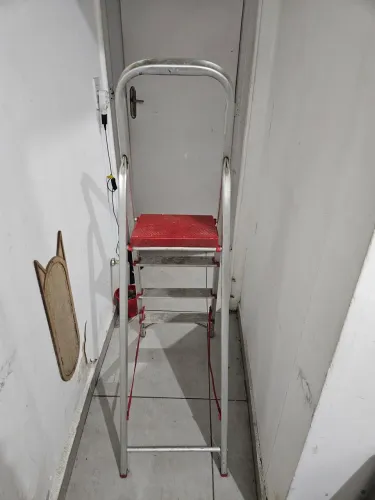 Escada doméstica 1,35m 