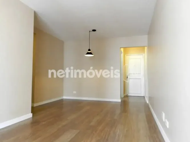 LOCAÇÃO NO BROOLLIN: Apartamento com 70m²; | 2 quartos, sendo 1 suíte | Varanda | 1 vaga