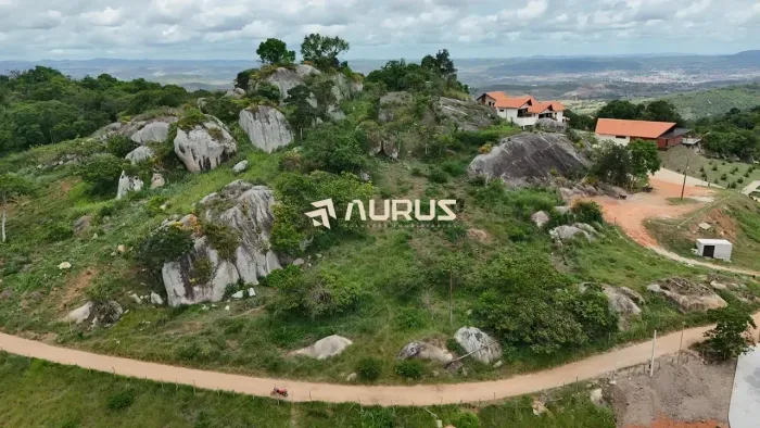 Terreno de 4.500m2 com ótima vista e gruta, vizinho ao VistaBela, na Serra Negra