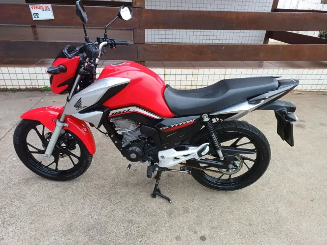 Vendo CG Titan 160 2023 flex. Tabela fipe 18.000 a venda por 17.000
