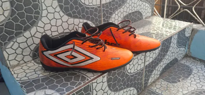 CHUTEIRA SOCIETY UMBRO SEMI-NOVA