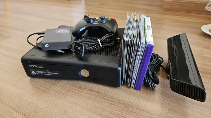 XBOX 360 + Kinect + HD externo