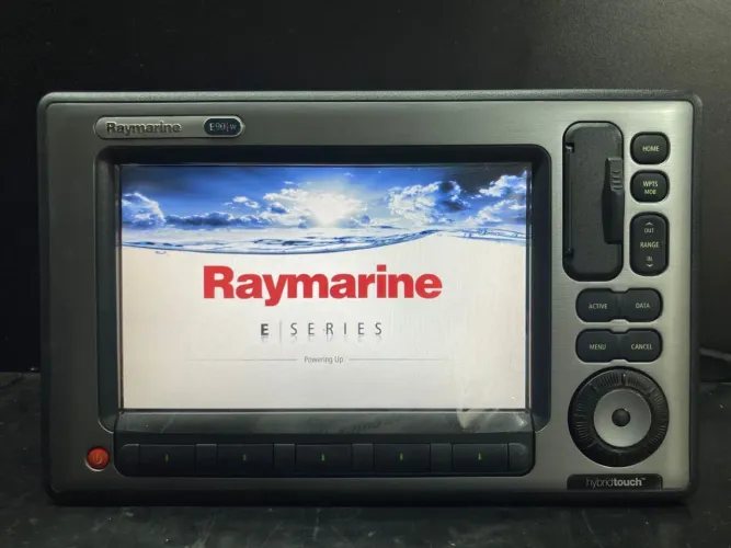 Display de GPS Raymarine E90W 