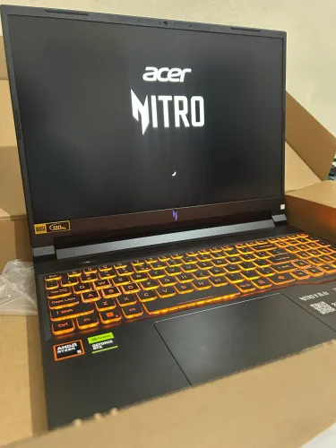 Nitro v16 gamer! RTX 5050 8gb! Aceito trocas !