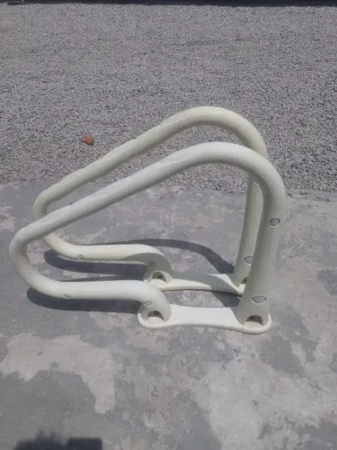 Corrimão / Escada para Piscina - Resistente, Ideal para Entrada e Saída