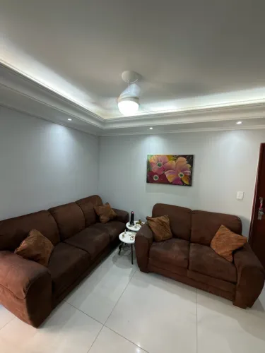 Conjunto de Sofás Importados ? 3 e 2 lugares