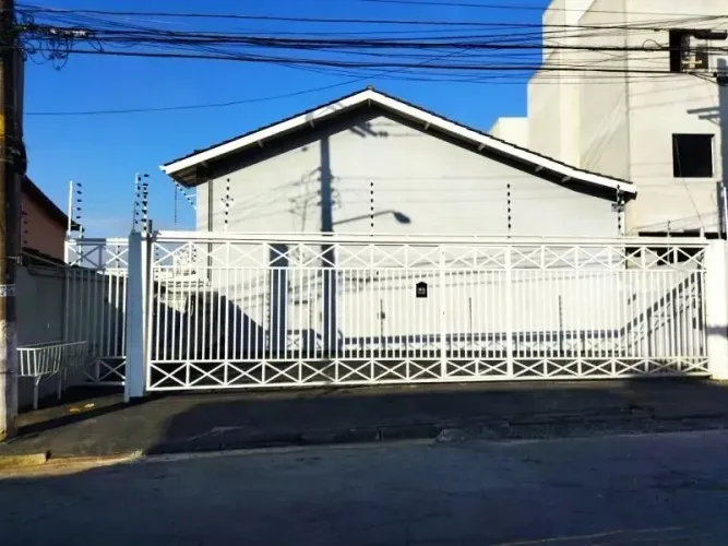 CASA RESIDENCIAL EM CONDOMÍNIO FECHADO