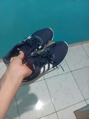 Vendo tênis Adidas N 38 Nunca usado na Etiqueta ?