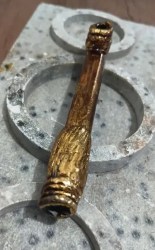 Marica dourada de carburação dupla.