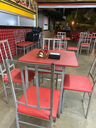 Mesa com cadeiras 