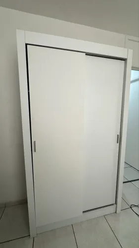 Guarda roupa de solteiro