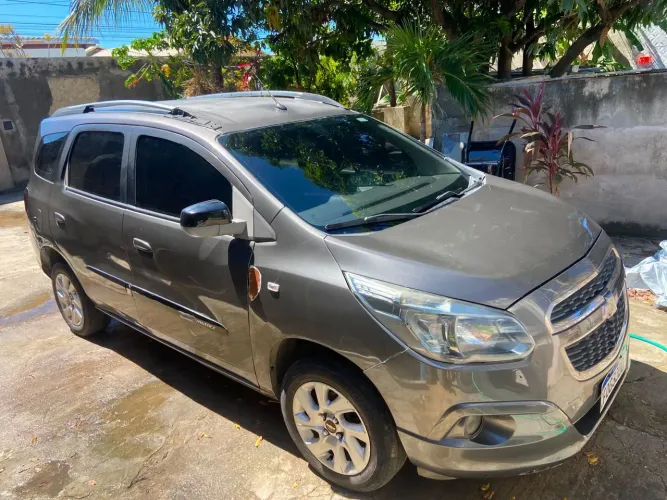 Chevrolet Spin Advantage 1.8 8V Econo.flex 5P Aut. 2014