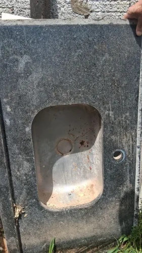 Vendo pia de cozinha de mármore
