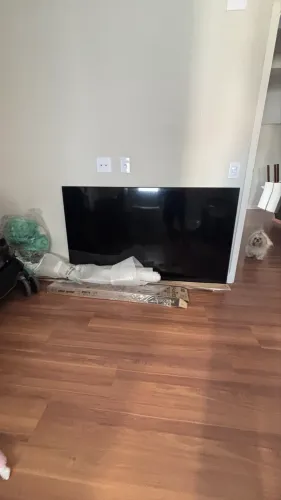 TV SAMSUNG QLED 75 POLEGADAS COM DEFEITO NA TELA