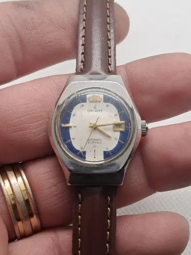 Relogio Orient a corda automático feminino