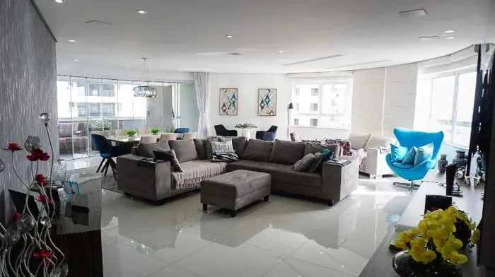 Apartamento de 232 m² com 3 suítes, 4 vagas e varanda gourmet em Vila Assunção, Santo Andr