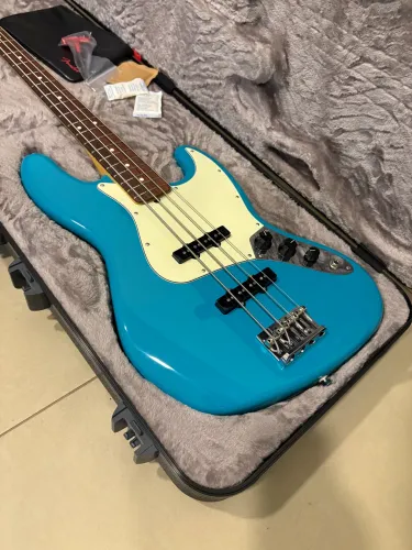 Baixo Fender American Professional 2