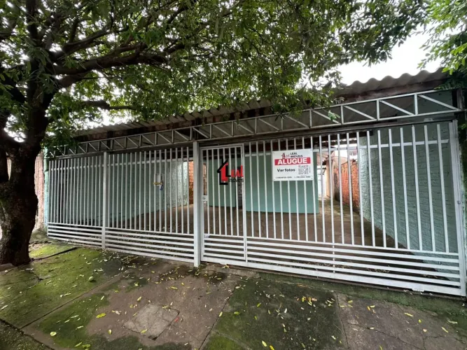 Casa para Locação em Presidente Prudente, ANA JACINTA, 3 dormitórios, 1 banheiro, 2 vagas