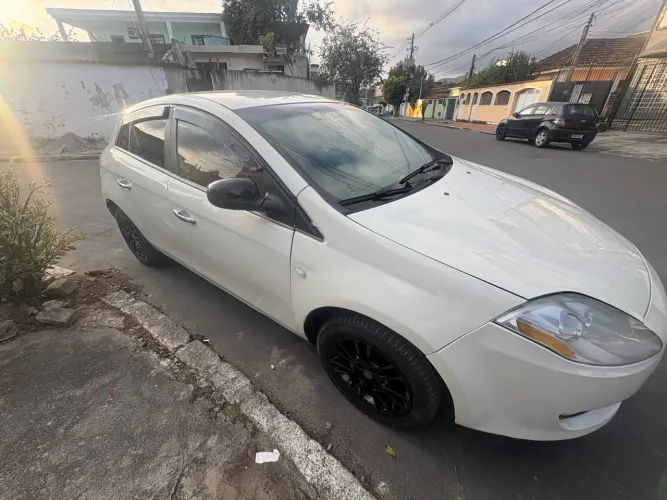 Fiat Bravo Essence 1.8 Flex 16V 5P 2014