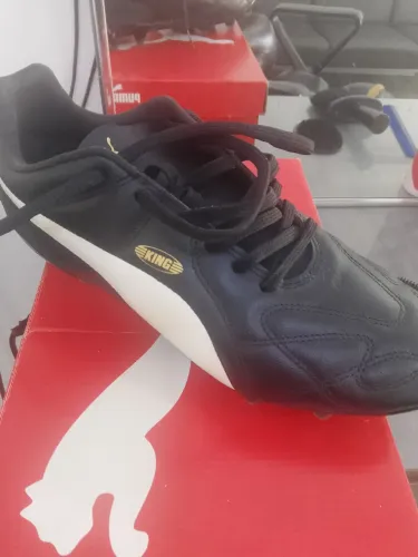 Chuteira puma kings