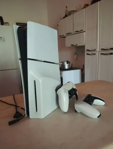 PlayStation 5 Slim Mídia Física/ TROCO EM IPHONE 